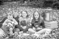 Peyerl Family Christmas Portraits 2023 (B&W)